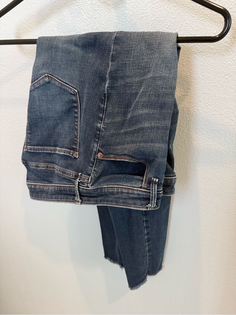 Abercrombie & Fitch Dark Blue Straight-Leg Women’s Jeans